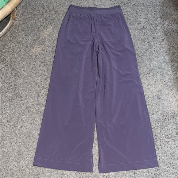 Athleta Brooklyn Heights High Rise Pleated Wide Leg Pant Lilac Opera Mauve 2 - Picture 6 of 9